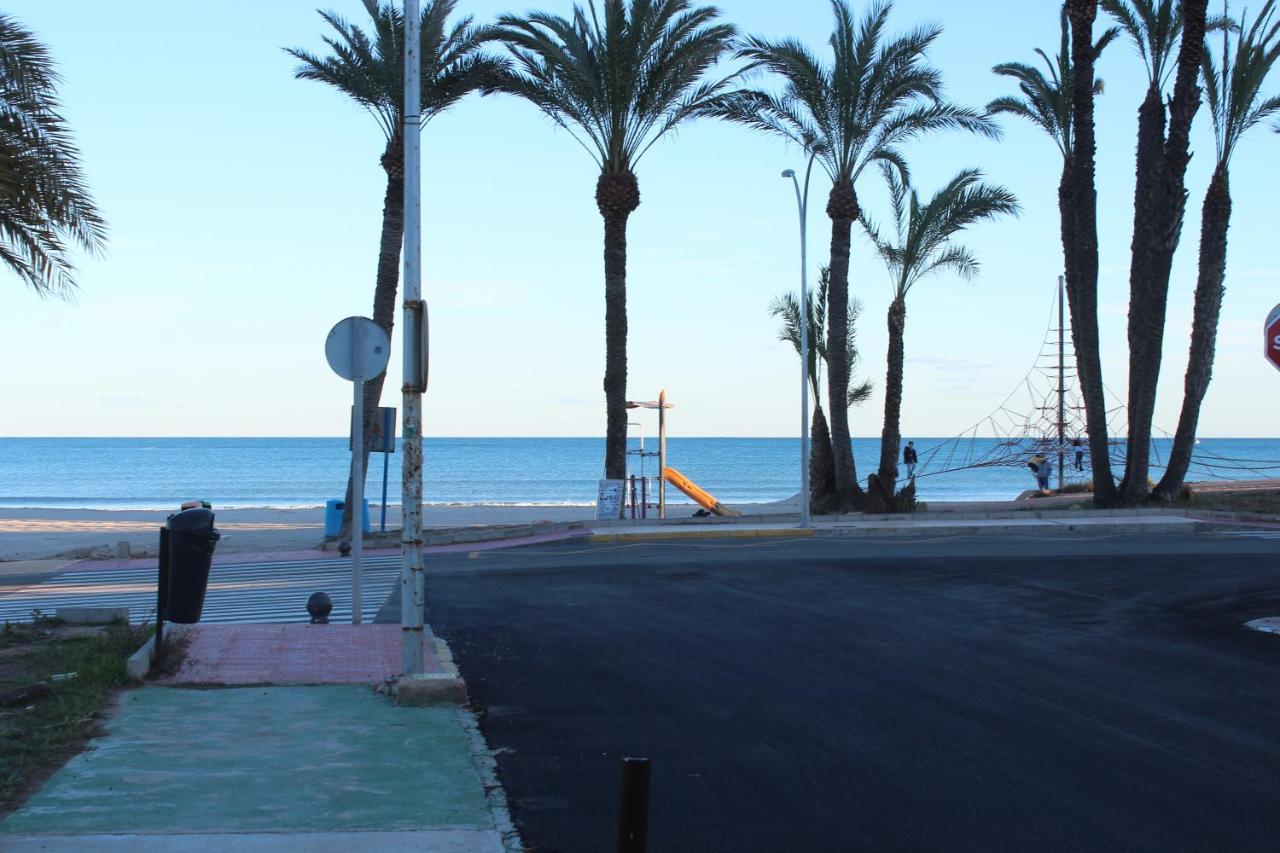 New Apartment With Sea View Of Andrew And Natallia Campoamor Exterior photo